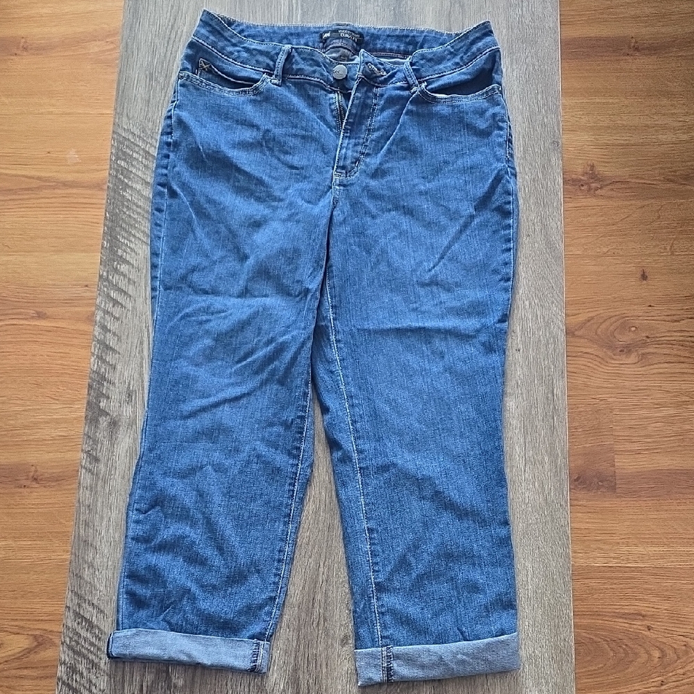 Lee Women's Cropped Blue Jeans